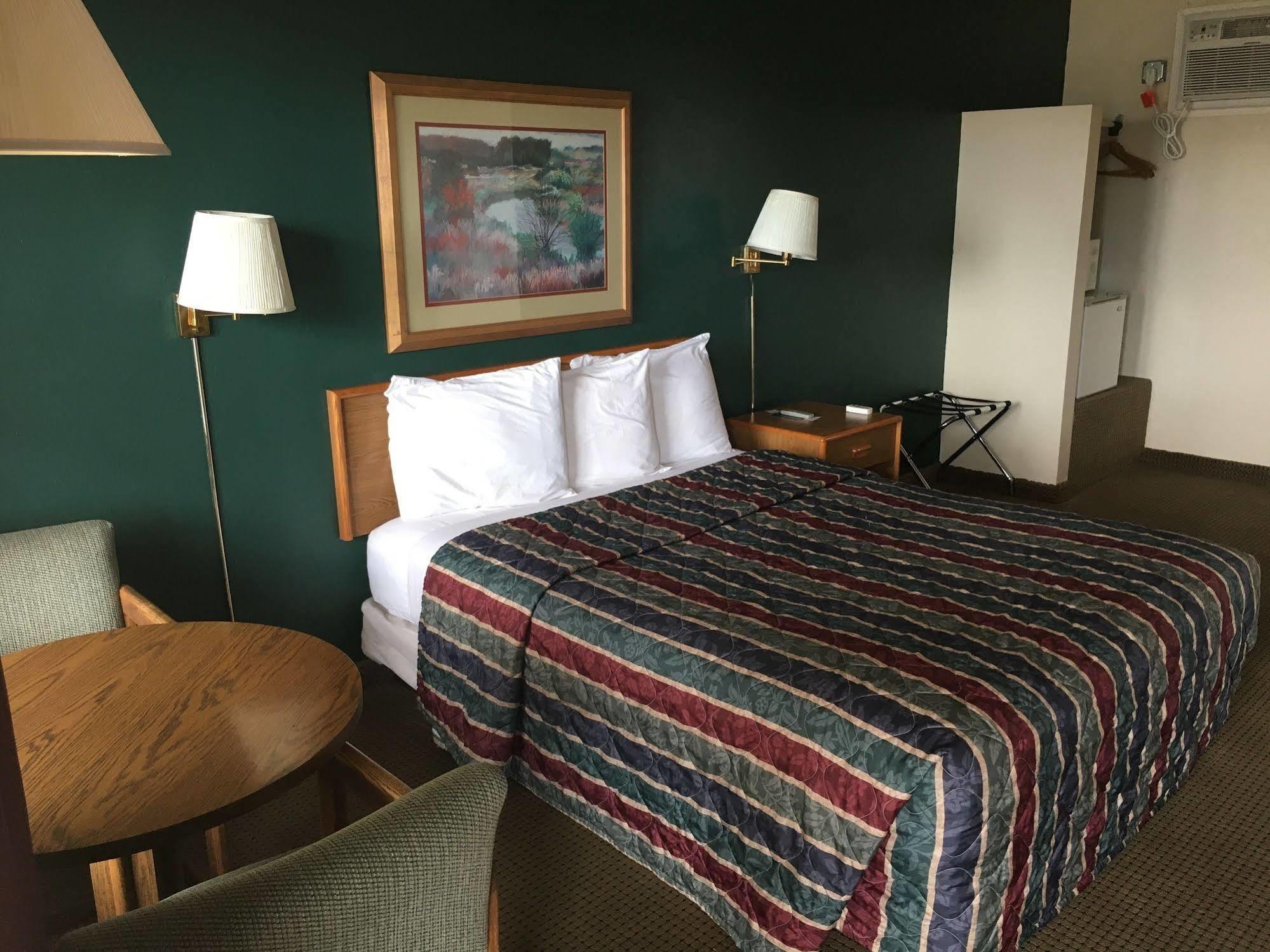 Motel The 2*