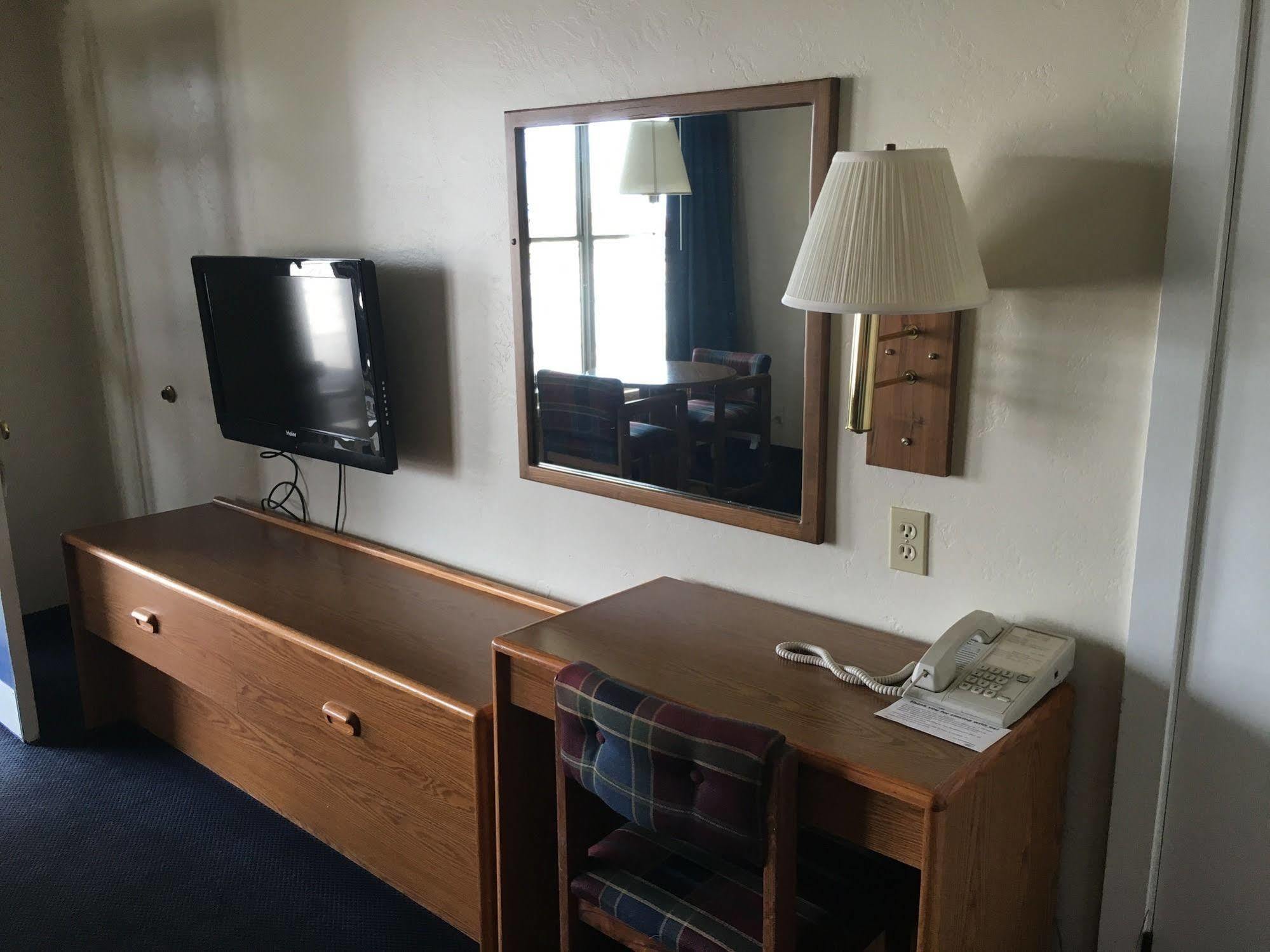 Motel The 2*